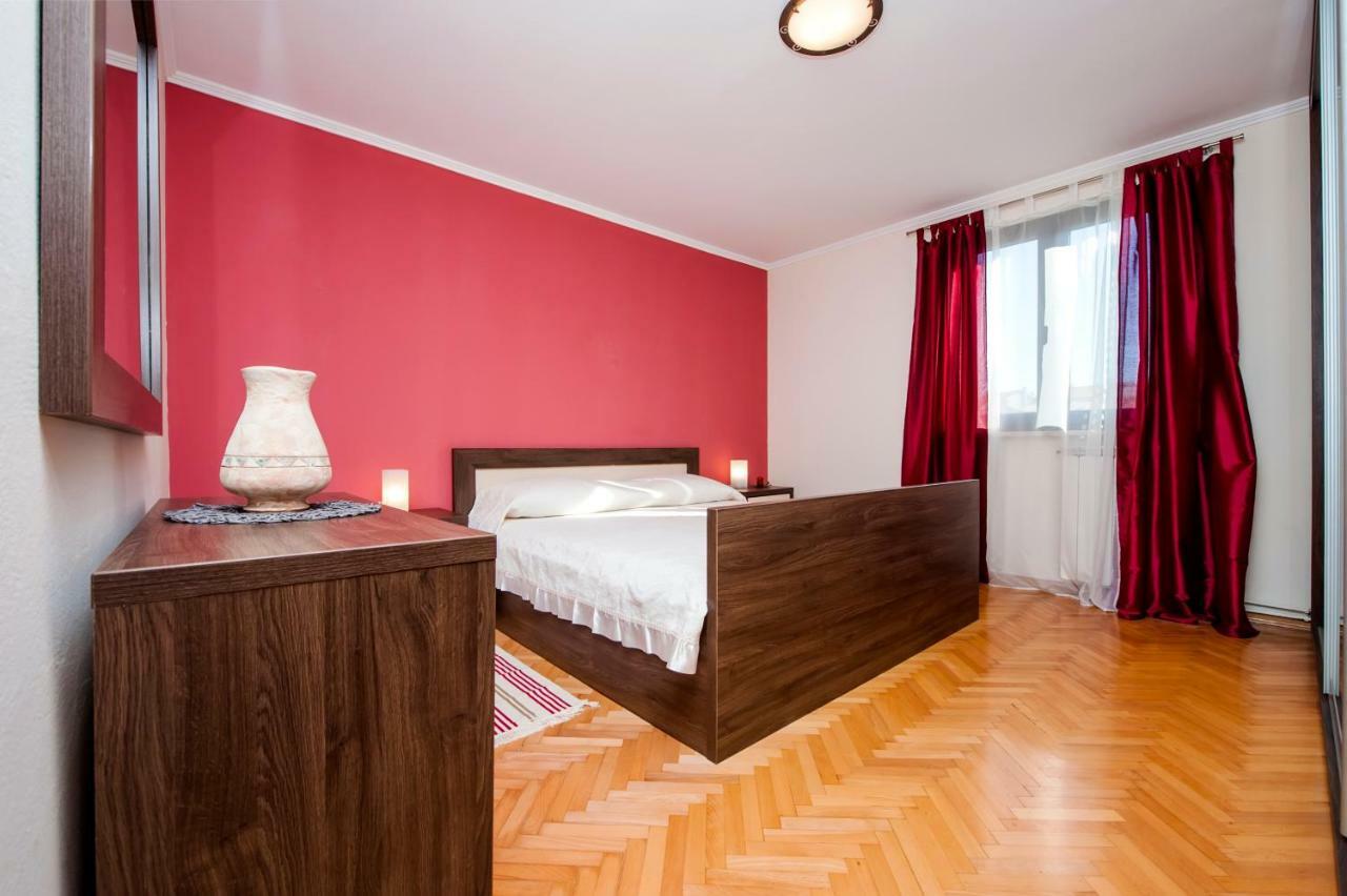 Apartment Nika Rovinj Exterior photo
