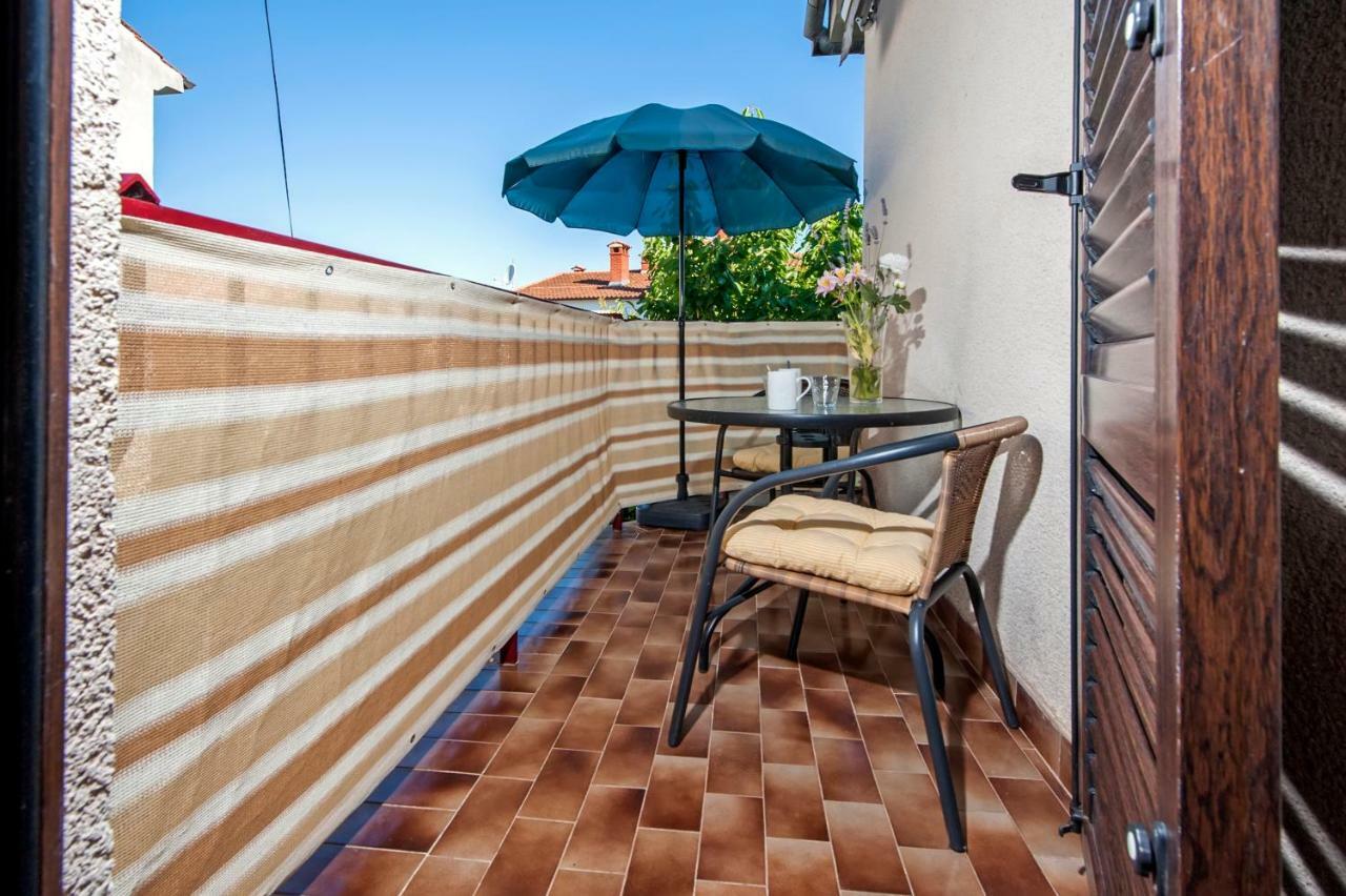 Apartment Nika Rovinj Exterior photo