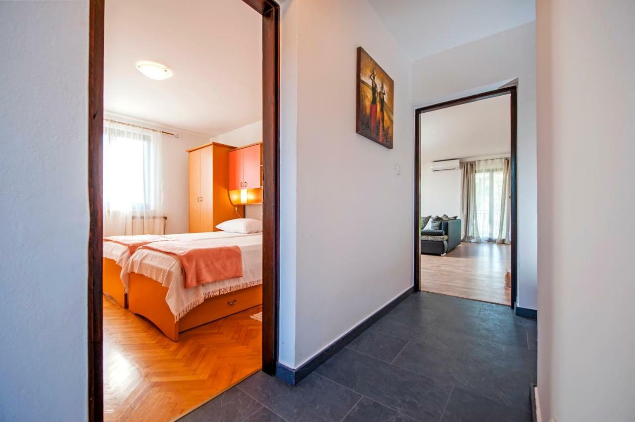 Apartment Nika Rovinj Exterior photo